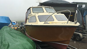 Shetland 640 Sports Cruiser 50hp engine