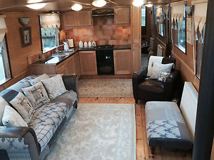 LOVERLY FULL FITTED STATIC 45FT WIDE BEAM HOUSEBOAT