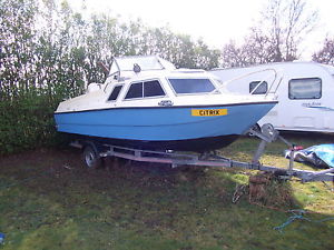 boat  Microplus plus 571    19ft long, 7ft 10inches wide cruiser