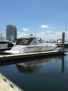 2002 Cruisers Yachts 3870 Express