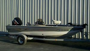 2005 Crestliner 1750 Fish Hawk