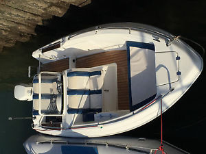 Quicksilver 500 commander, with 90 hp outboard for sale