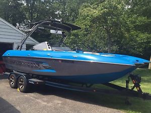 2013 Malibu Wakesetter 22 MXZ