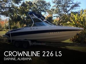 2005 Crownline 226 LS