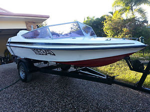 Pride Cheetah Ski Boat with 135hp Evinrude Starflite and trailer