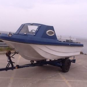 WILSON FLYER FISHING BOAT YAMAHA  ENGINE & SNIPE TRAILER