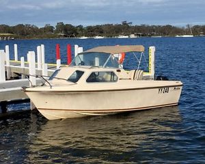 Pride Palomino 4.8 metre half cabin boat