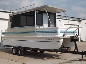 1997 CATAMARAN CRUISER Lil HOBO 26