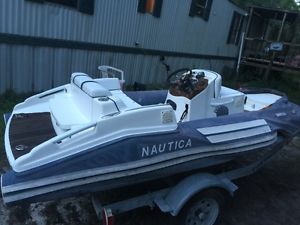 2004 Nautica