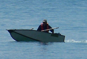 PORTA BOTE PORTABLE FOLDING BOAT DINGHY 18 MTHS OLD 2HP YAMAHA MOTOR PLUS EXTRAS