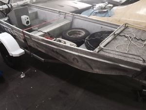 aluminium boat 12 foot flat bottom with trailer and suzuki motor