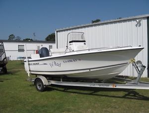 2009 SEA-HUNT TRITON 177 Fishing boat