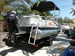 2010 Sun Tracker fish barge 21