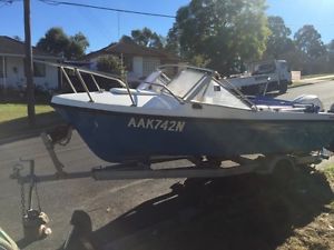 Fishing Boat  115  johnson  outboard   fishfindar  cb. radio