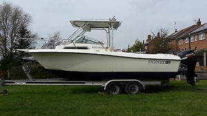 DONZI F23 Walk-round American Sports Fishing Boat