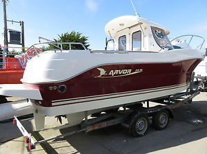 Arvor 215 AS sports fisher. Pilothouse.  Turbo diesel.