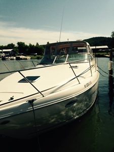 2002 Rinker 310 Fiesta Vee Express Cruiser