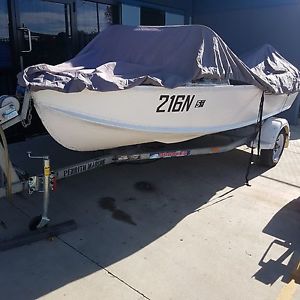 Fishing boat 4.2m 55 evinrude