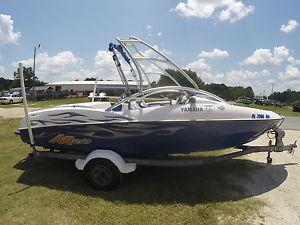 2003 Yamaha AR210 BOWRIDER SKI BOAT WAKEBOARD WATERCRAFT