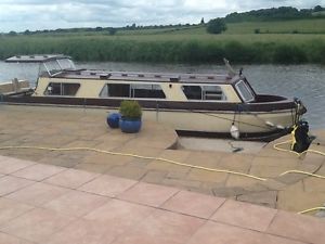 highbridge crusader 32 foot boat