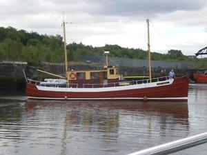 boat mfv liveaboard house boat