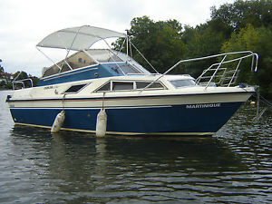 FAIRLINE HOLIDAY MK 111 23 FOOT MOTORBOAT