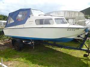 Fishing / Family Cruiser Boat Micro 501 15 hp engine /break back trailer