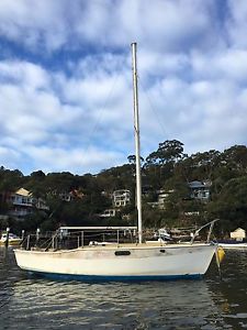 HOOD 20ft / 6M FIBREGLASS PRODUCTION CHEAP SAILING YACHT - NO RESERVE - SYD HARB