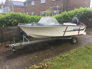 Broom Gemini Speed Boat And Trailer