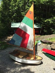 Dyer Dhow Midget sailing dinghy - great condition!