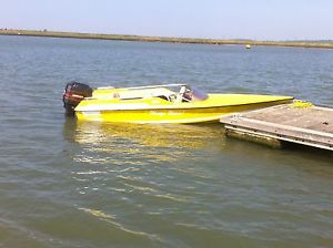 speed boat