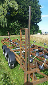 BOAT TRAILER 30 FOOT TRIPLE AXLE, BRAND NEW, ROLLERS, GUIDE POST, LADDER, 3500KG