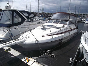 MAXUM 2500 SCR, cruiser 5.7 mercruiser V8 Alpha one outdrive