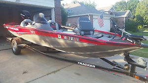 2010 Tracker 175 TXW Pro Team Bass Fishing Boat