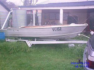 fishing boat 12 foot ally with trailer and mercury 9.8 motor