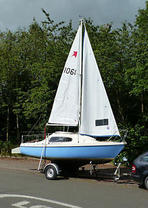 Manta 19 trailer sailer