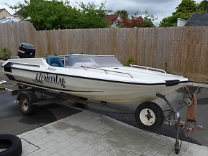 Speedboat (15') with 2007 Mercury 60 EFI 4 Stroke