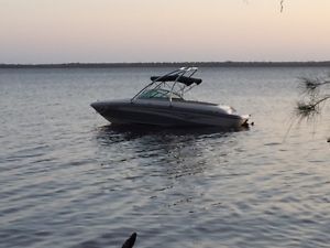 Reinell 2007 207LS Bowrider 250hp