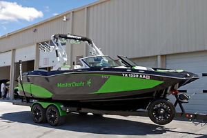 2016 Mastercraft X-23 23' Ski Boat, Ilmor MV8 6.2L Engine, Wakeboard Tower, More