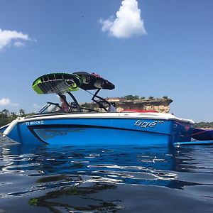 2015 Tige R20 surf wakeboard boat!