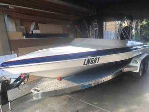 PROFILE 19FT SKI BOAT 200HP MERCURY TANDEM TRAILER VGC