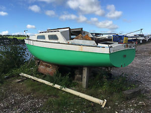 21ft GRP yacht project twin bilge Keel Stuart Turner Diving Reef NO Reserve