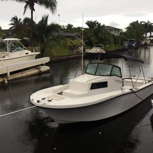 1992 Dusky marine 256 cuddy walkaround