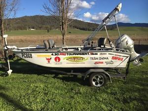 4.3m Custom Built Happy Hooker Protournament.tss Boat and Trailer EXTRAS