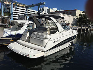 2008 Larson 330 Cabrio Cabin Cruiser