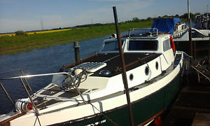 Colvic fisher 25ft river / sea boat. Diesel 35hp, BMC (1982)