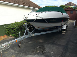 Maxum 1900 SC Speed Boat + Maxum Roller Trailer. LOW HOURS