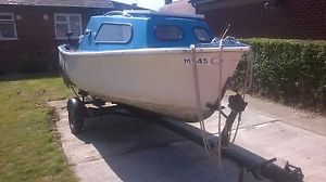 cabin cruiser / Fishing Boat / Day Boat