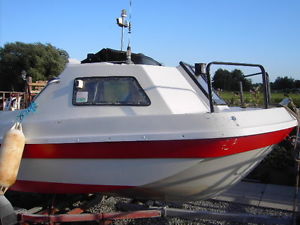 WINSTON FLYER 16FT FISHING BOAT.