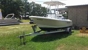 2008 Sea Hunt Center Console